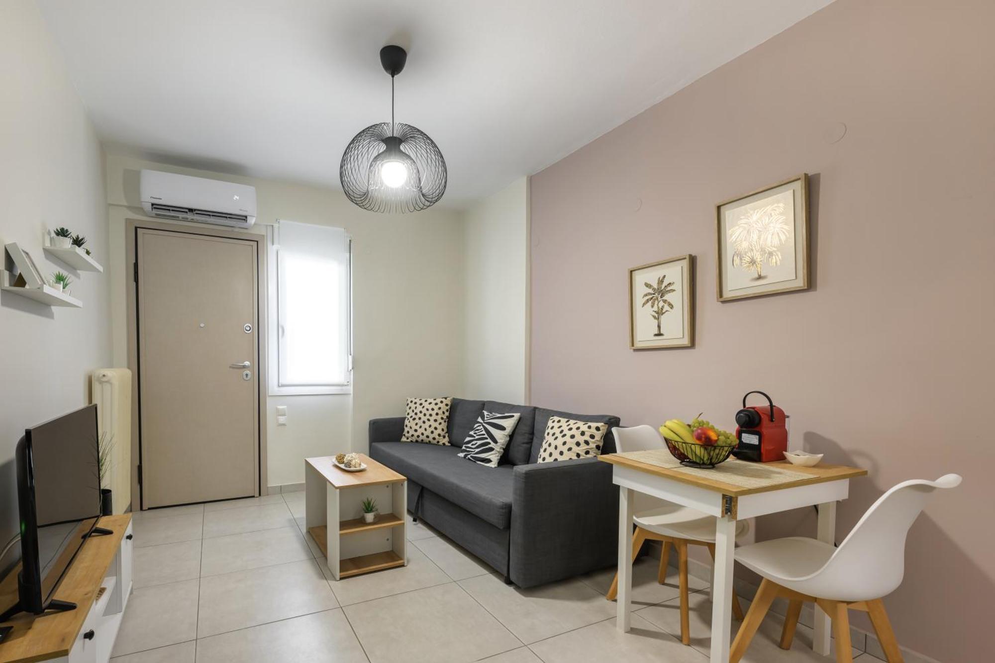 Center Apartment *